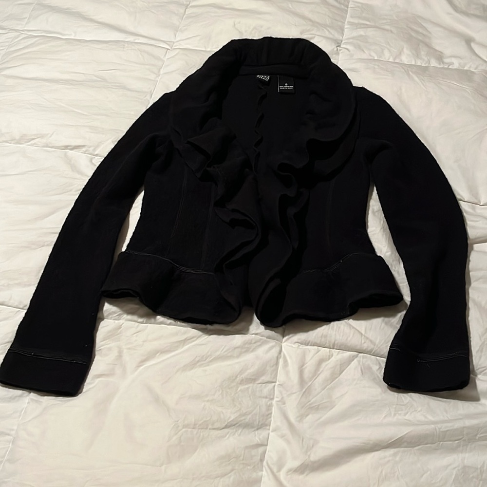 Saks Fifth Avenue 100% wool long sleeve‎ top . Size small in black